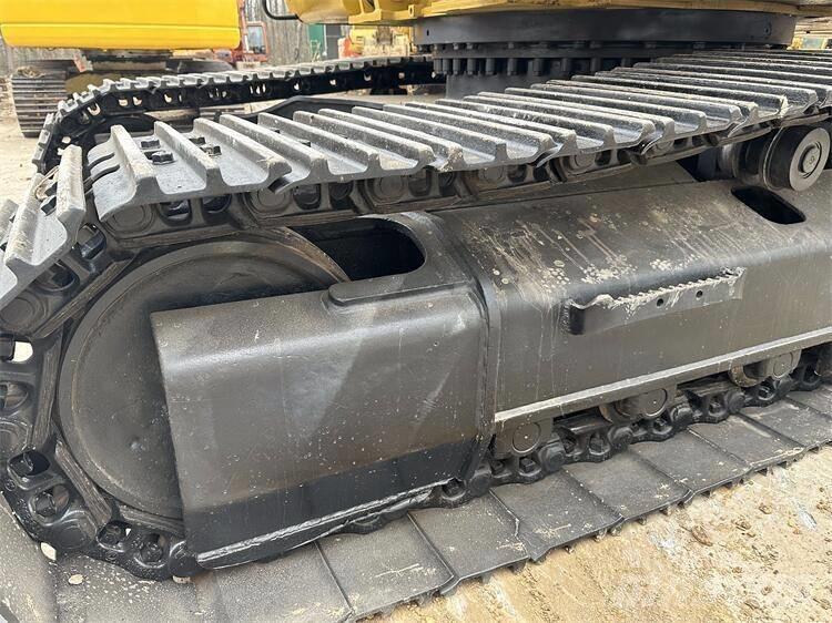 CAT 325D2 Pásové rýpadlá
