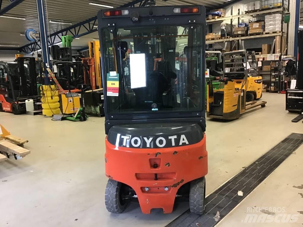 Toyota 8 FB MKT 30 Akumulátorové vozíky