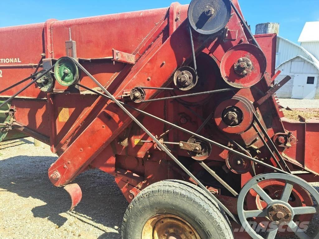 International 82 Kombajnove hlavice