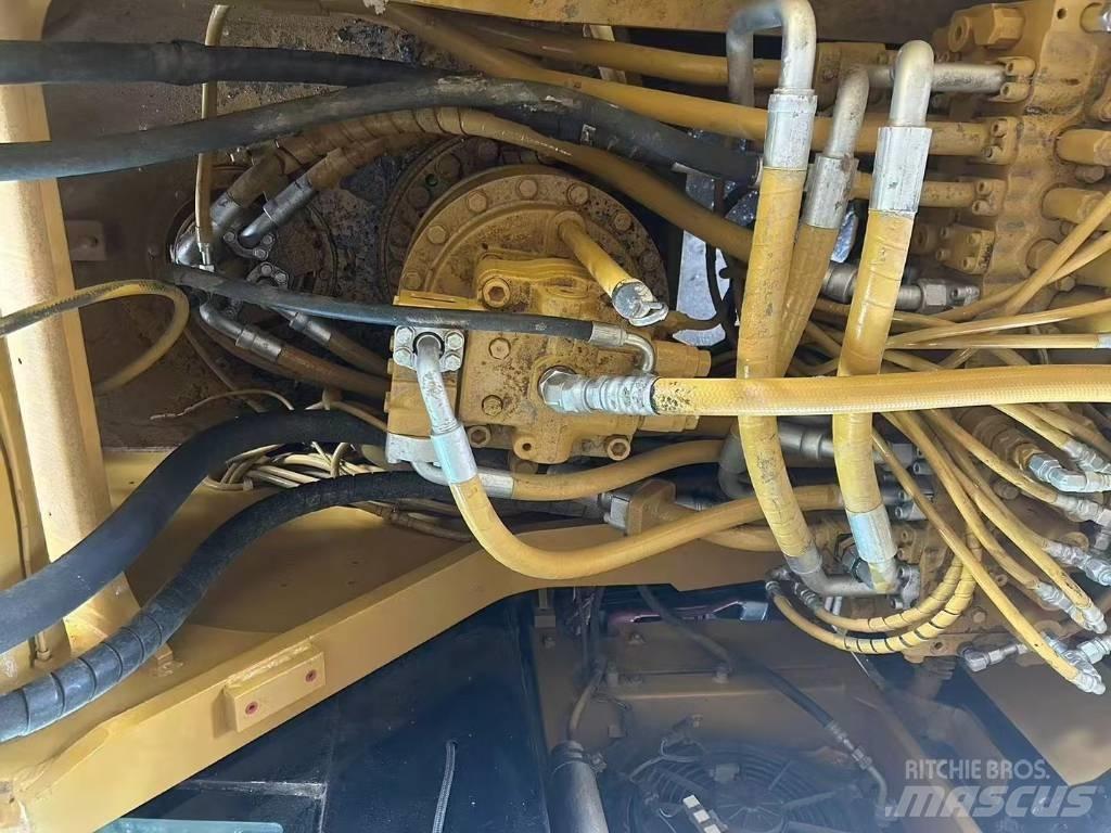 CAT 329 D L Pásové rýpadlá
