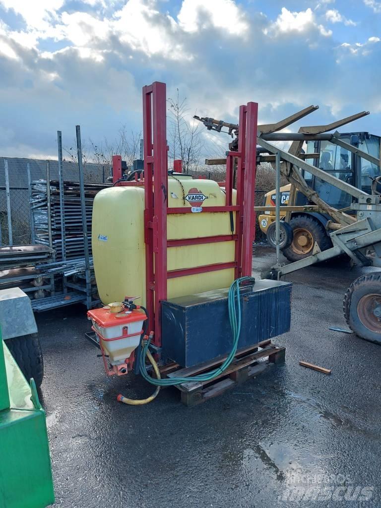 Hardi 1000 liter Nesené postrekovače