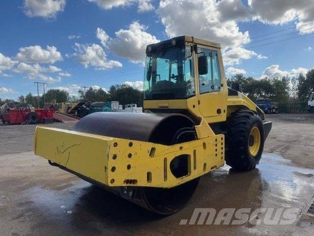 Bomag BW 216 DH-4i Ťahačové valce