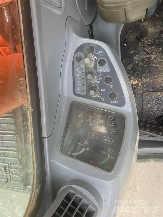 Hitachi EX 120-6 Pásové rýpadlá