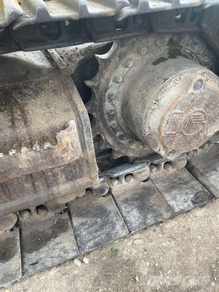 JCB JZ 235 LC Pásové rýpadlá