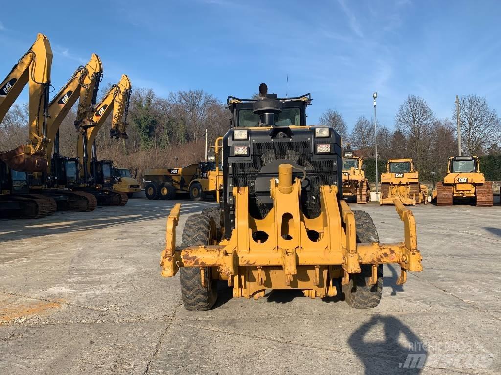 CAT 140 M 2 Grejdery