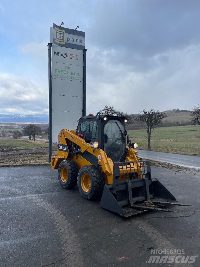 CAT 236 D Šmykom riadené nakladače