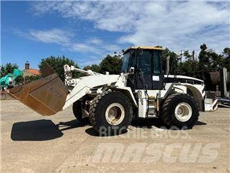 CAT 962 G Kolesové nakladače