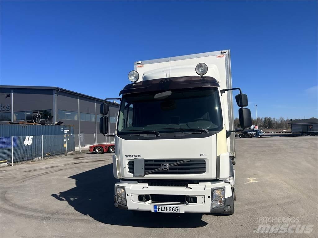 Volvo FL 240 4X2 Skriňová nadstavba