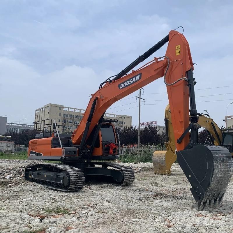 Doosan DX 300 Pásové rýpadlá