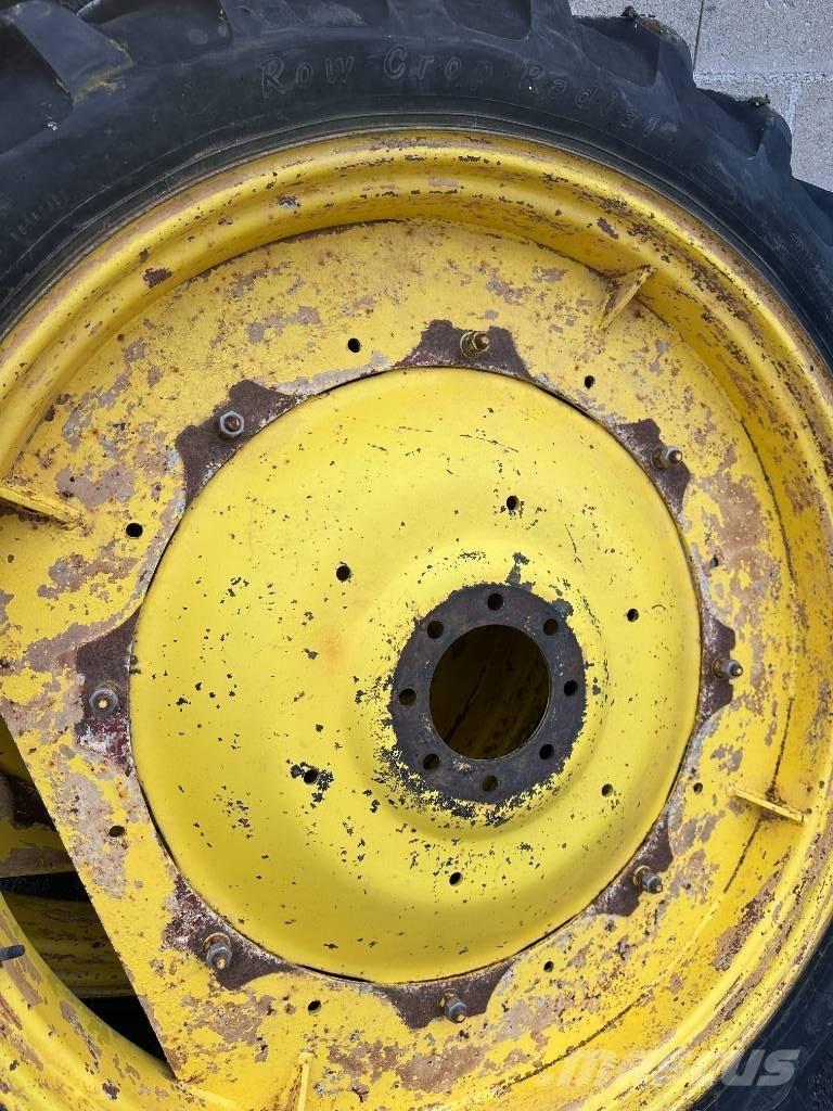 Alliance 230/95R44 Pneumatiky, kolesá a ráfiky
