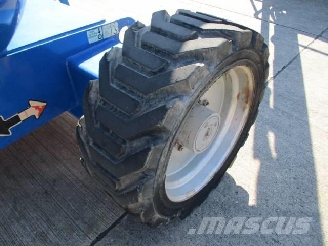 JLG 600 AJ (253) Kompaktné samohybné kĺbové plošiny