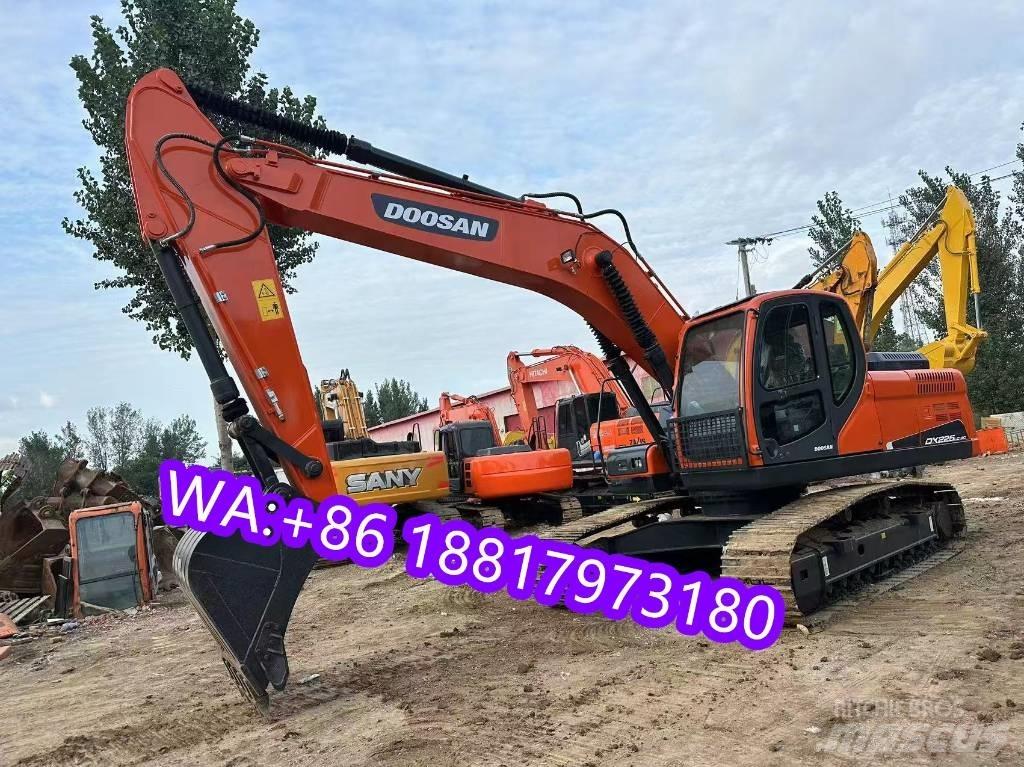 Doosan DX 225 LC Pásové rýpadlá