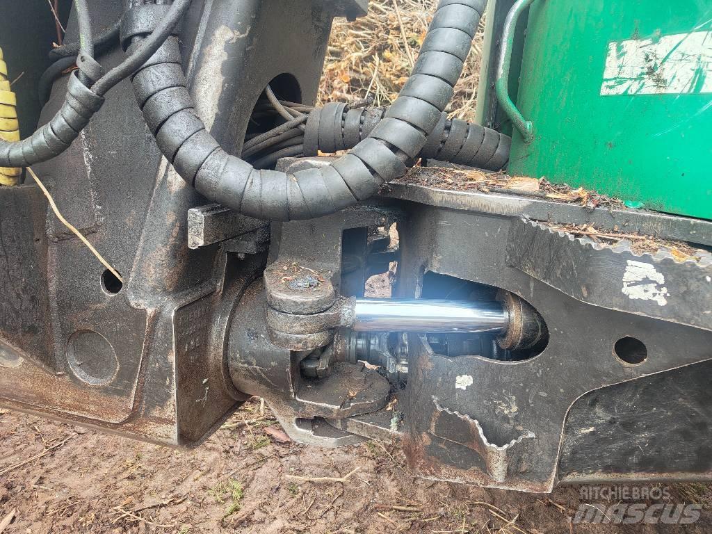 Timberjack 1110D Lesné traktory