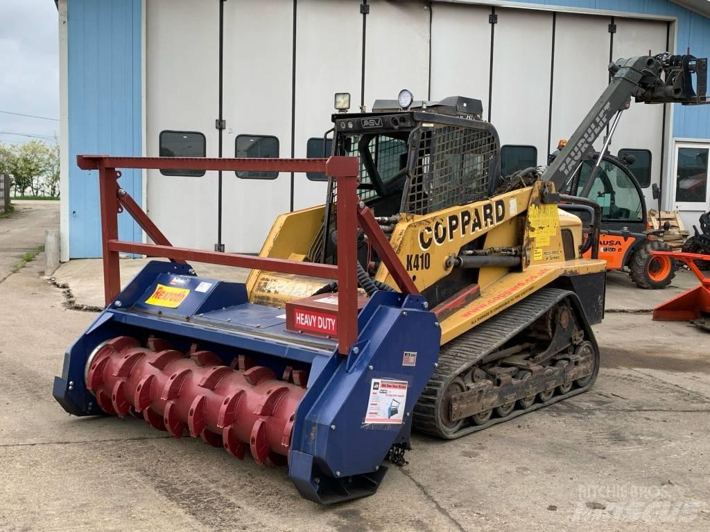 CAT ASV RC100 Šmykom riadené nakladače