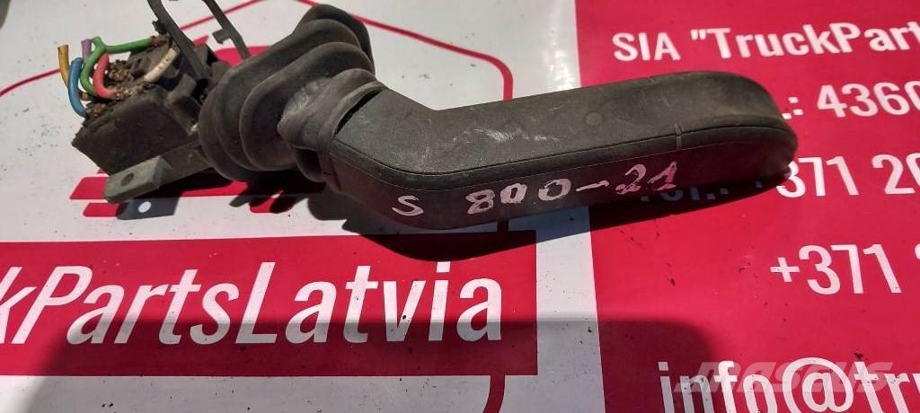 Scania R 420.  1372985 Kabíny a interiér