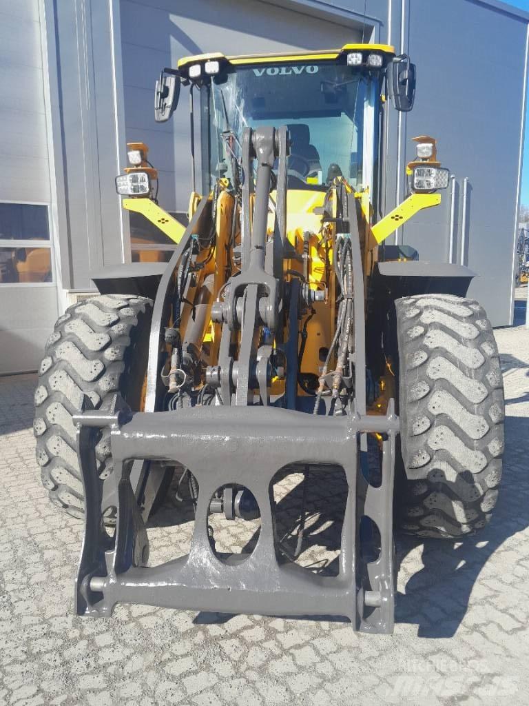 Volvo L90H Kolesové nakladače
