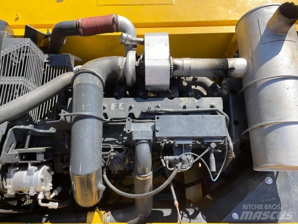 Komatsu PC300-7 Pásové rýpadlá
