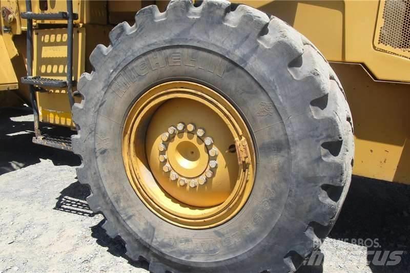 CAT 938H Kolesové nakladače