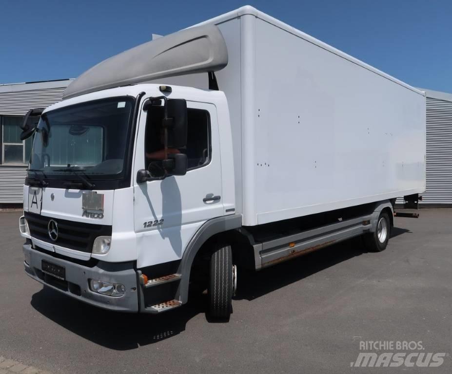 Mercedes-Benz 1222 L Skriňová nadstavba