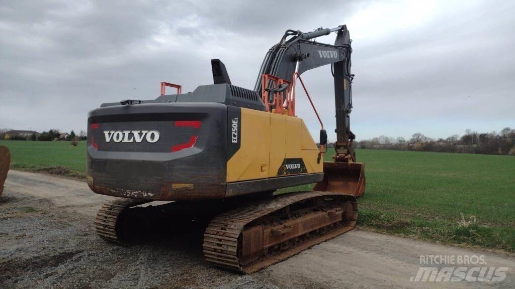 Volvo EC250EL Pásové rýpadlá