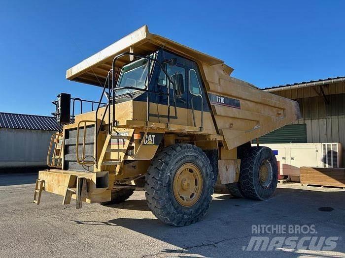 CAT 771D Stavebné sklápače