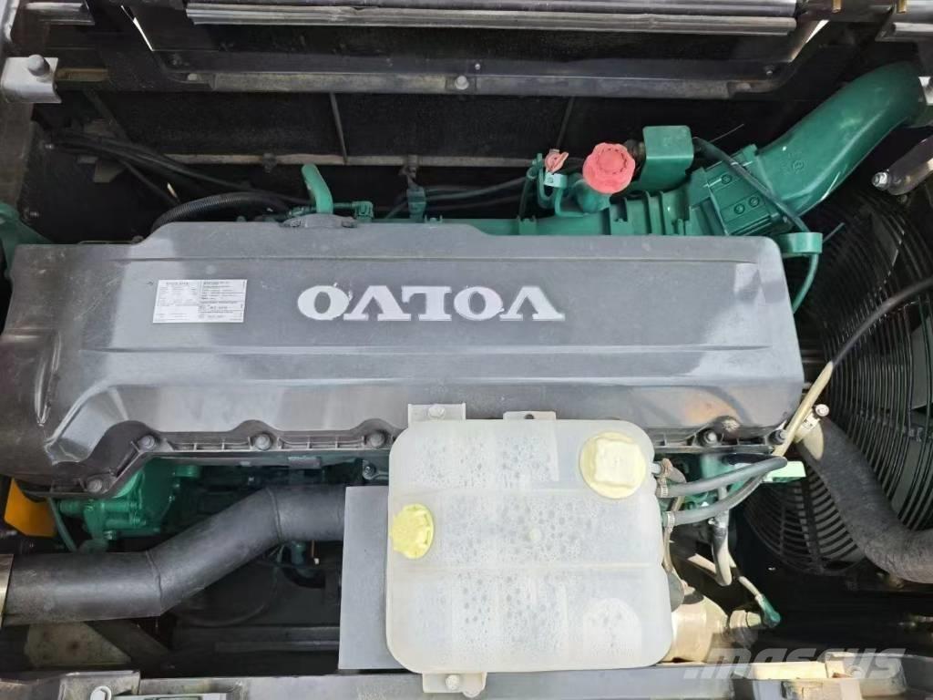 Volvo 480D Pásové rýpadlá