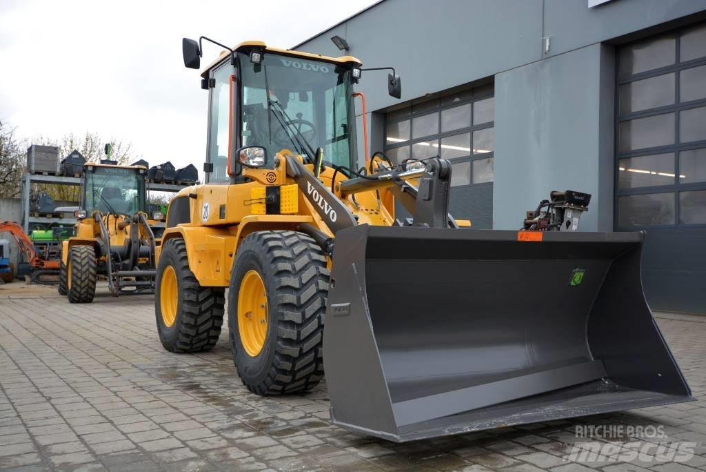 Volvo L 30 H Kolesové nakladače