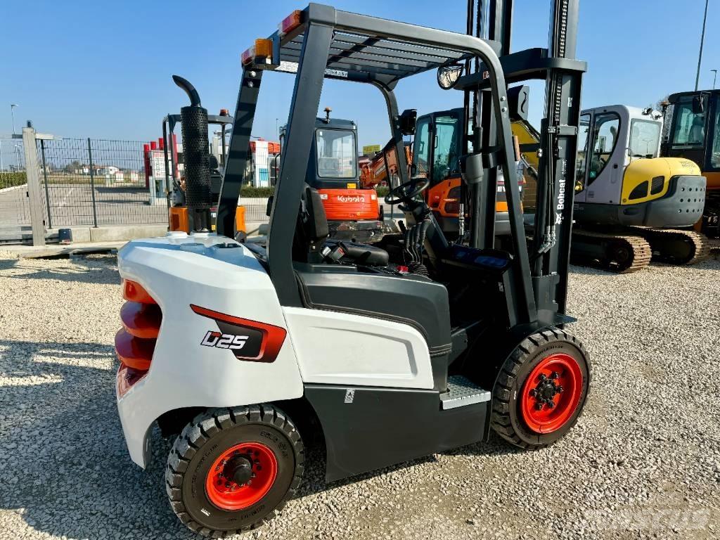 Bobcat D 25 NXP Dieselové vozíky