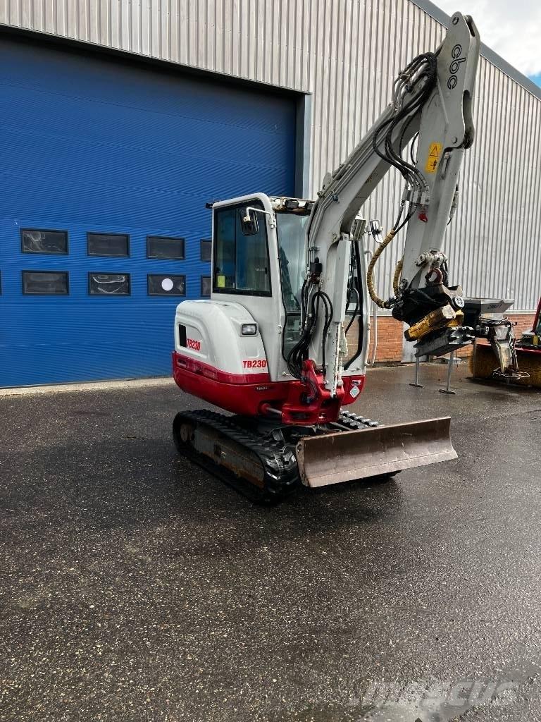 Takeuchi TB 230 Mini rýpadlá < 7t