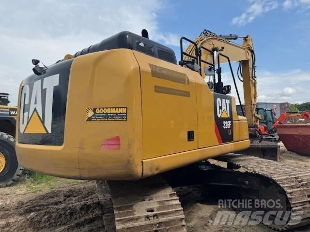 CAT 326 F L Pásové rýpadlá