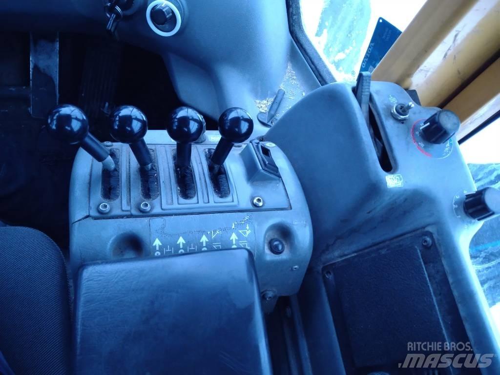 Volvo L 90 E Kolesové nakladače