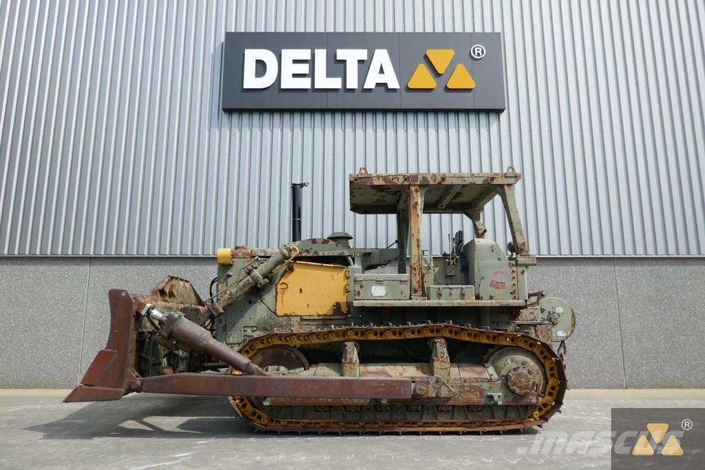 CAT D7F Ex-army Pásové dozéry