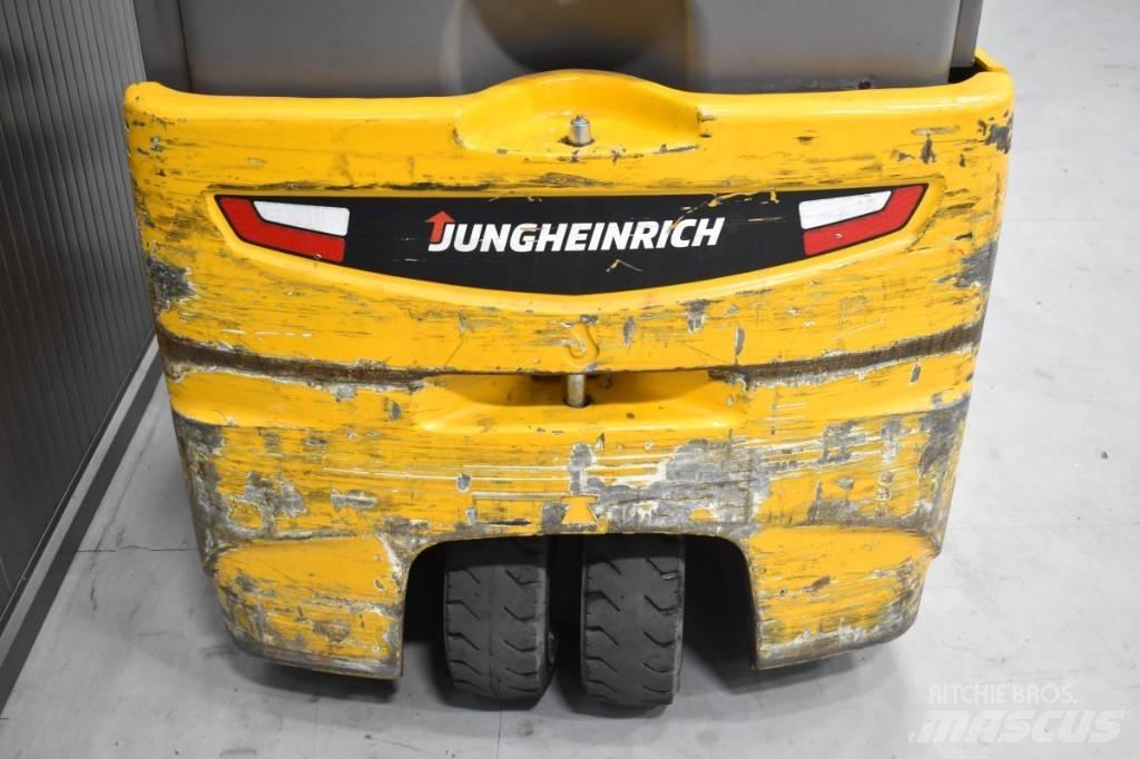 Jungheinrich EFG 215 Akumulátorové vozíky