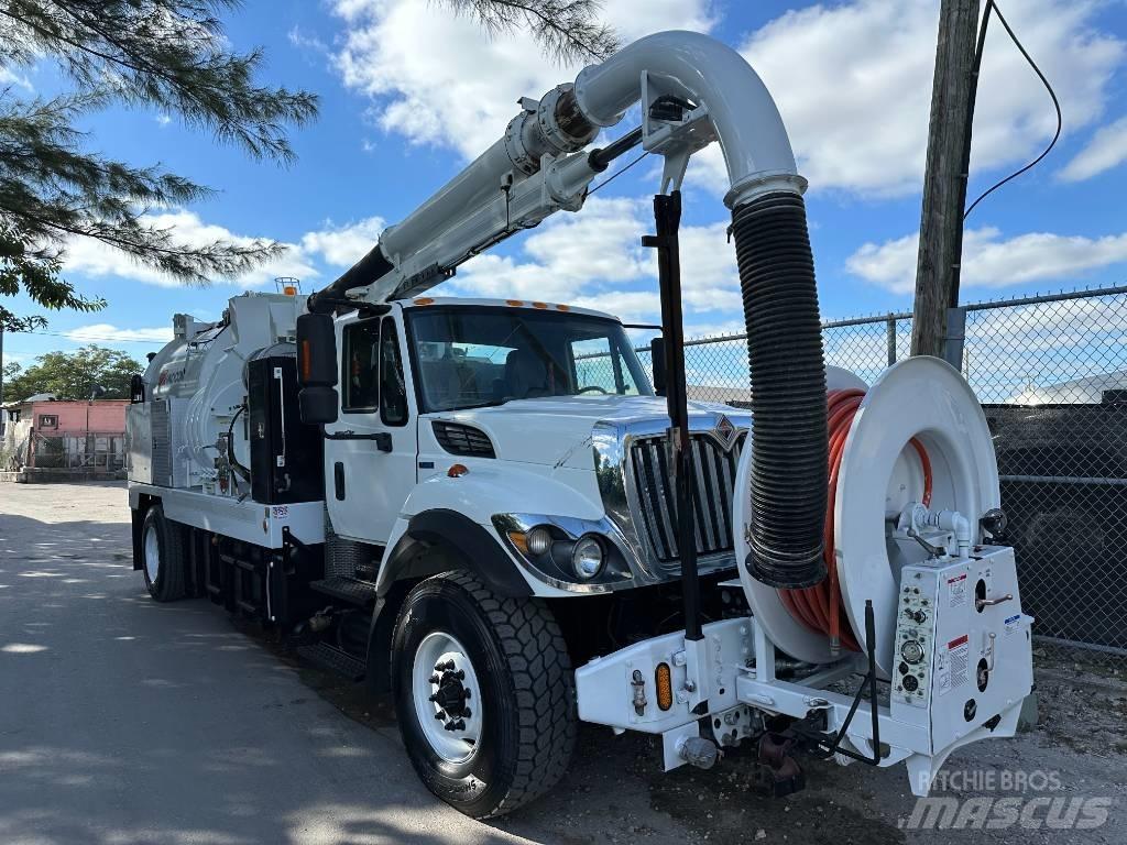 International 7400 Kombinované/Čerpacie cisterny