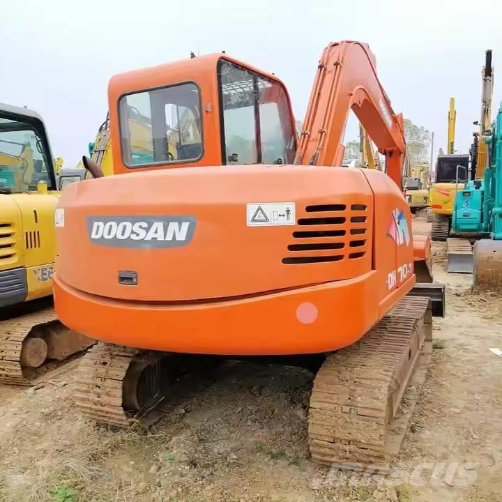 Doosan DH 70-7 Pásové rýpadlá