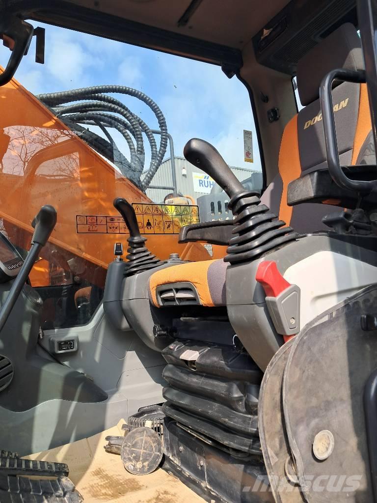 Doosan DX 235 LCR-5 Pásové rýpadlá