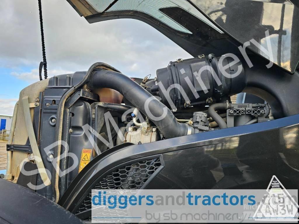 Valtra T 154 Traktory