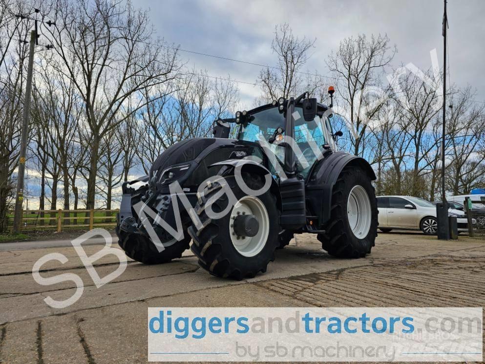 Valtra T 154 Traktory