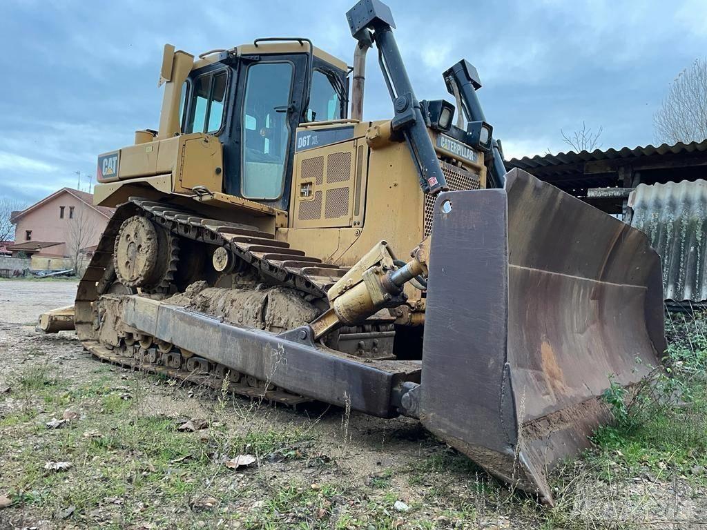 CAT D 6 T XL Pásové dozéry