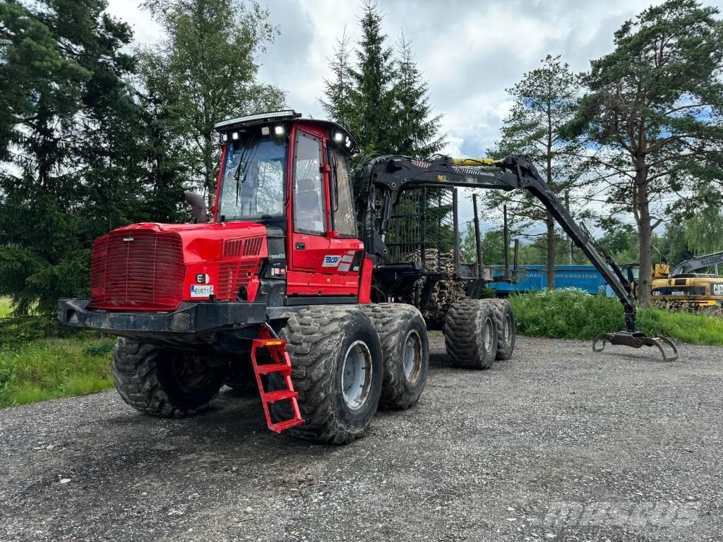 Komatsu 895 Lesné traktory