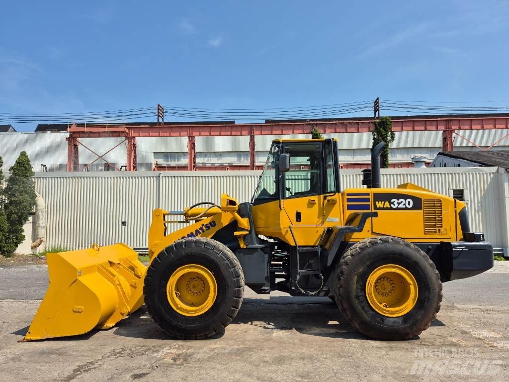 Komatsu WA 320-5 Kolesové nakladače
