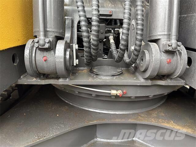 Volvo EC240 Pásové rýpadlá