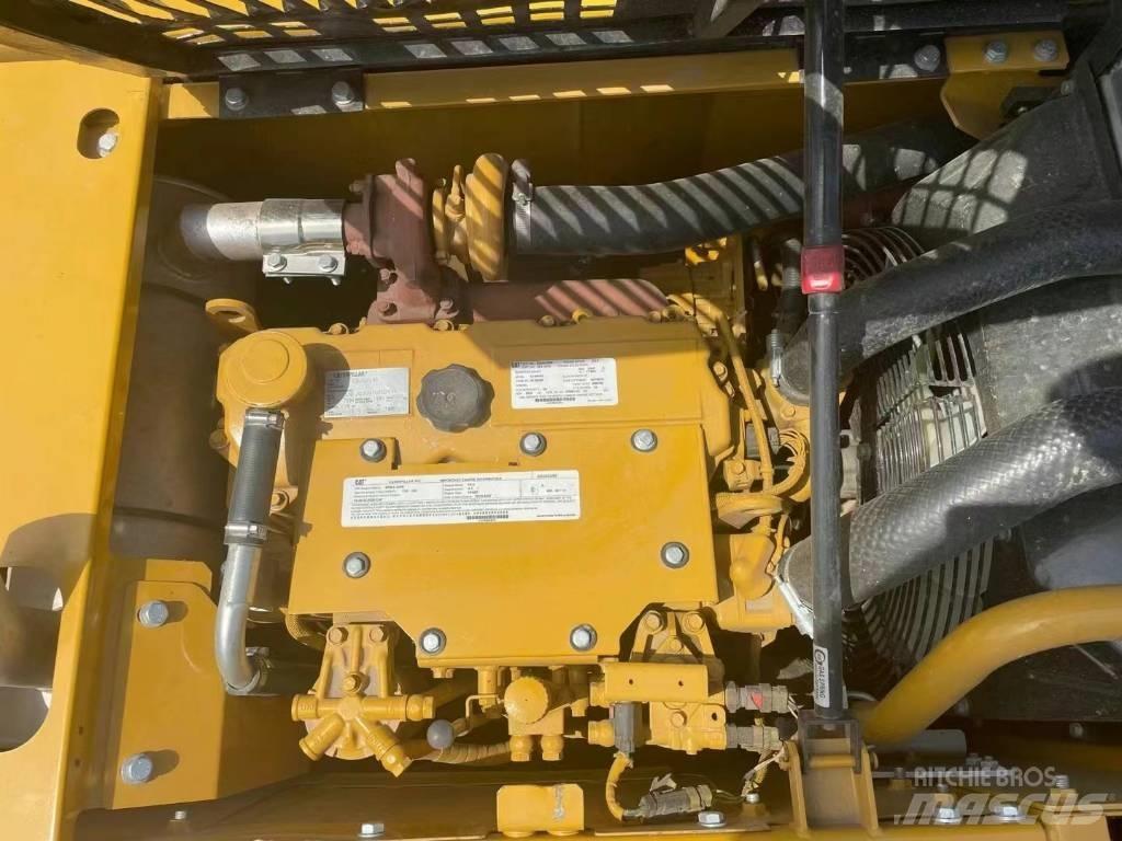 CAT 312D Pásové rýpadlá