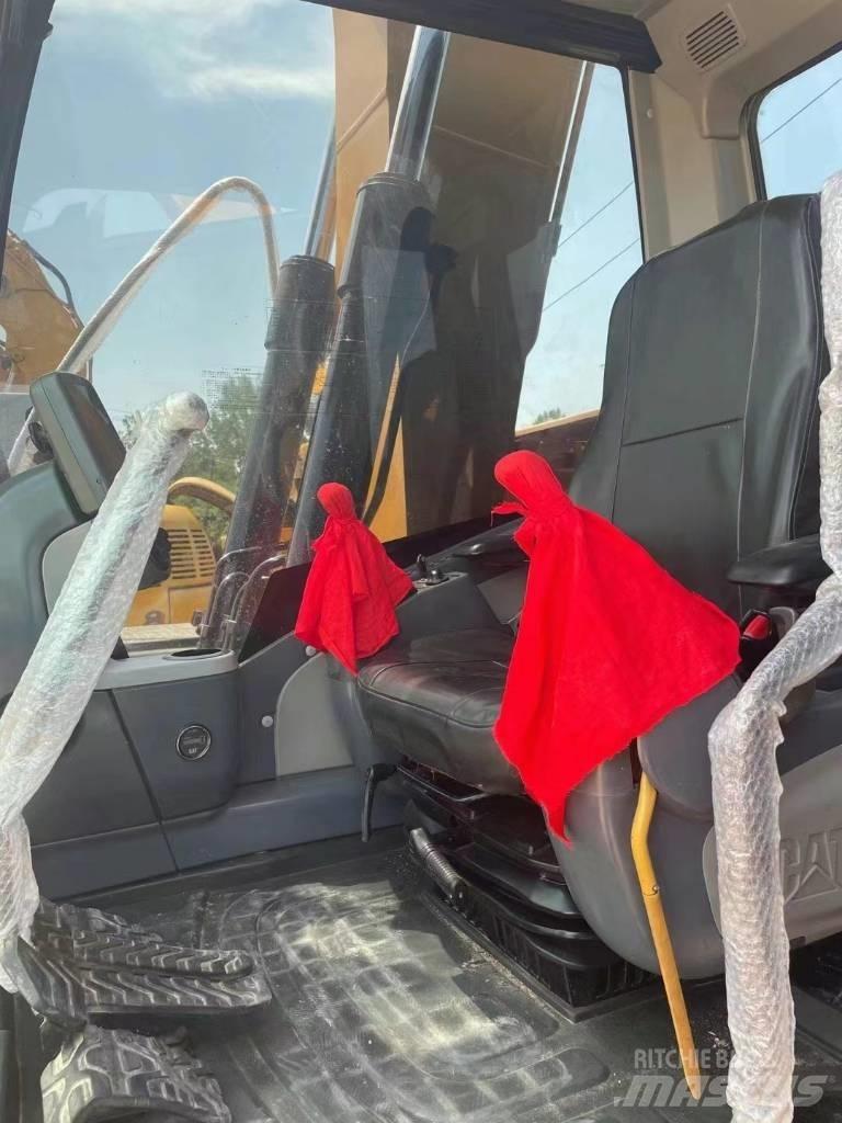CAT 312D Pásové rýpadlá