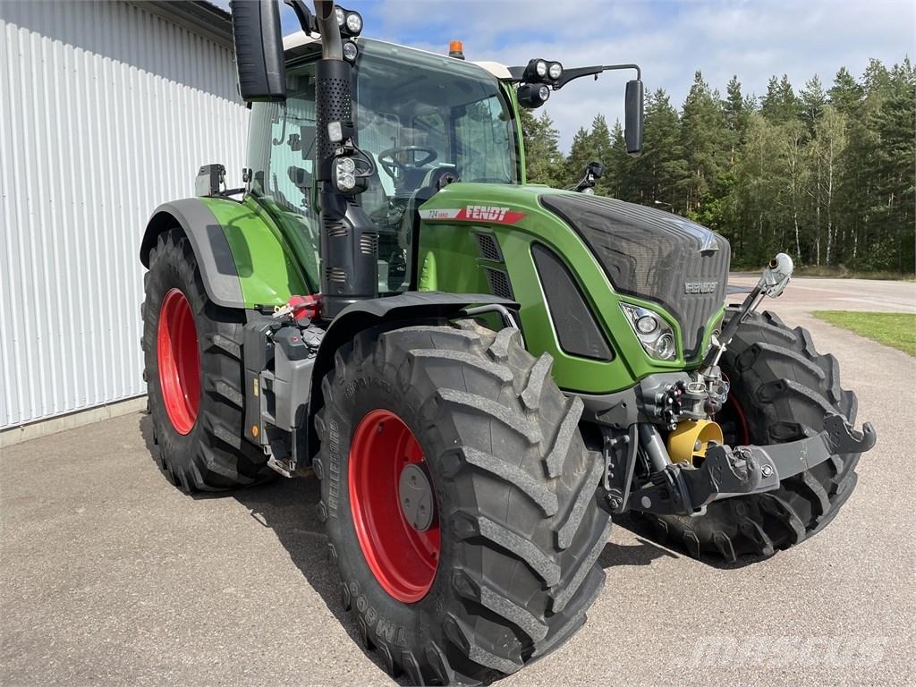Fendt 724 Profi Plus Traktory