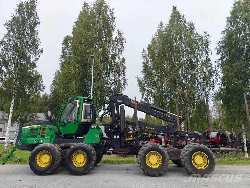 John Deere 1210 E Lesné traktory