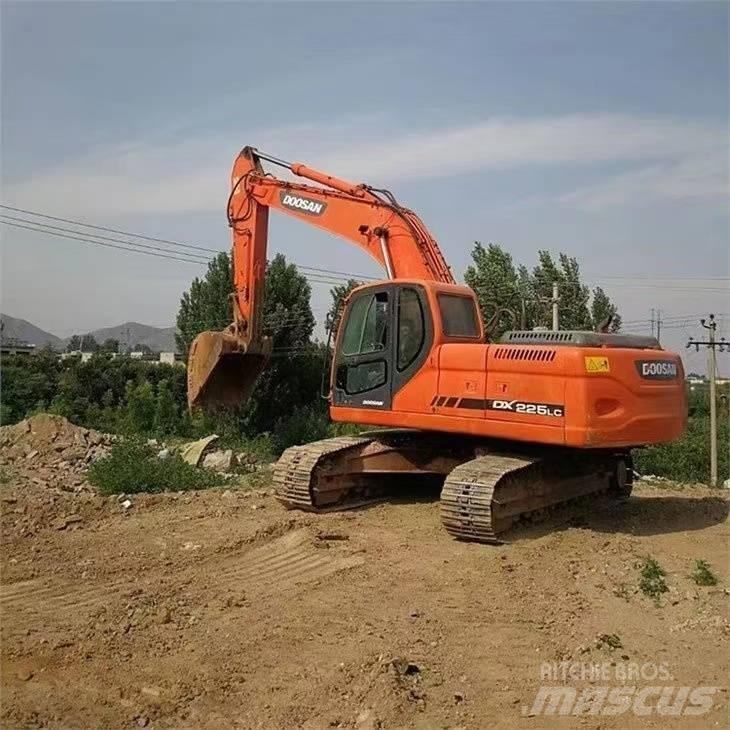 Doosan DX 225 LC-9C Pásové rýpadlá