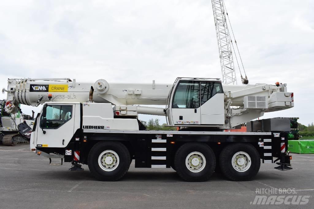 Liebherr LTM1055-3.2 Univerzálne terénne žeriavy