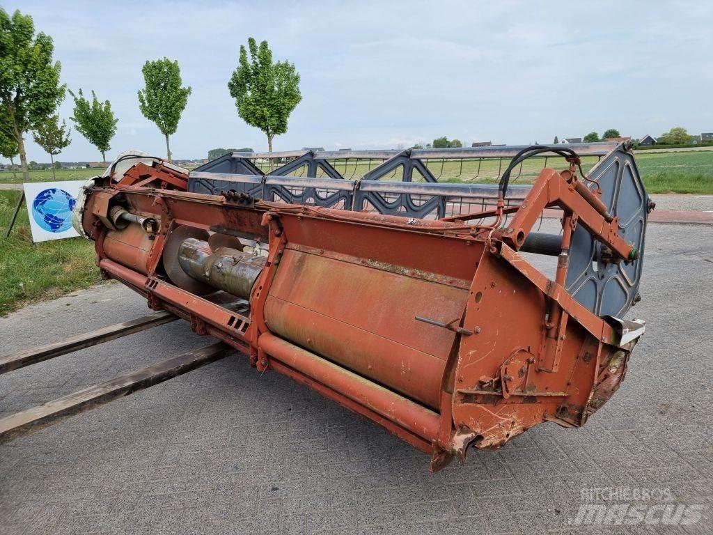Laverda 3500 Kombinované zberacie stroje