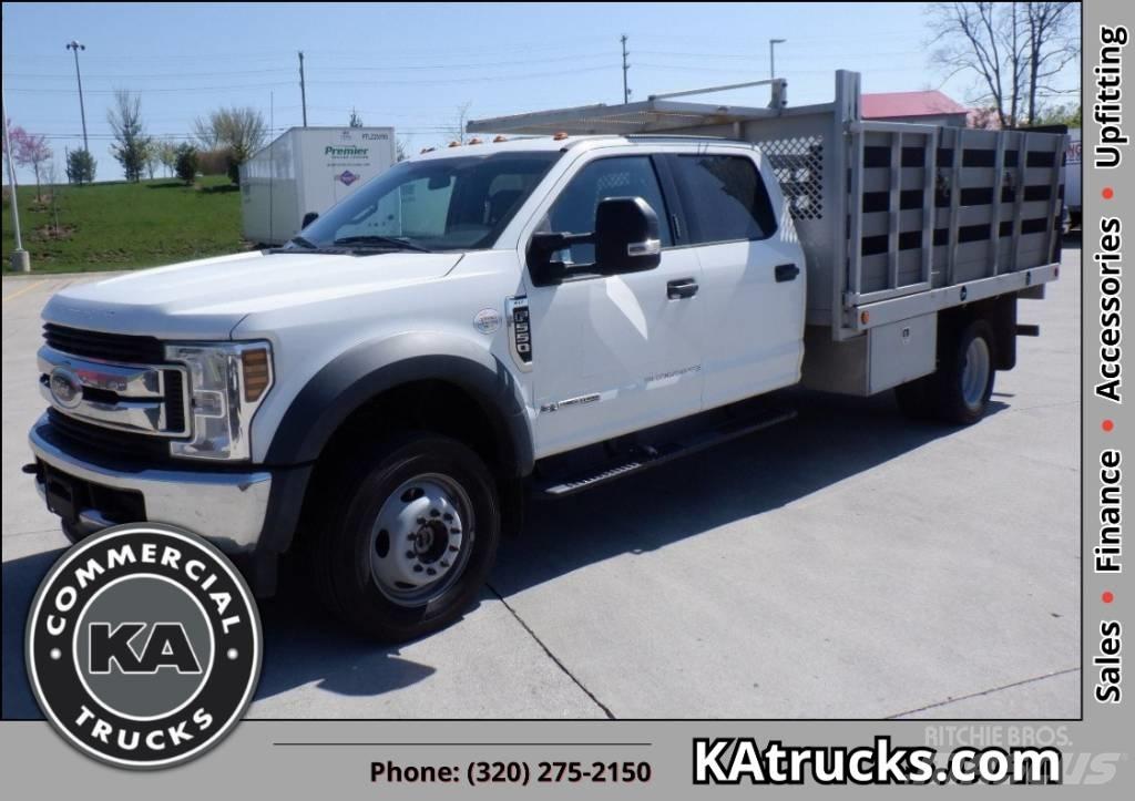 Ford F 550 XLT SD Plošinové nákladné automobily/nákladné automobily so sklápacími bočnicami